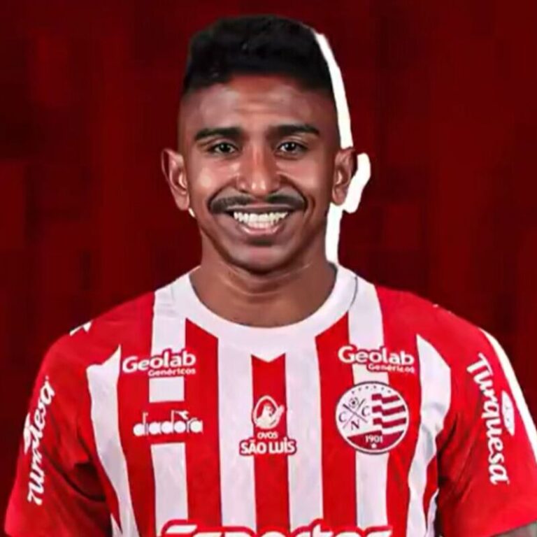 Marcos Ytalo, lateral direito do Náutico