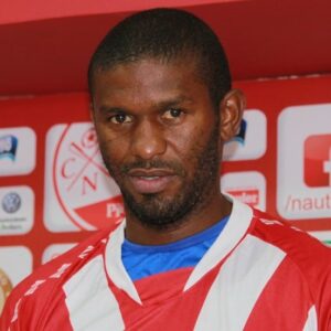 Alcides, zagueiro do Náutico