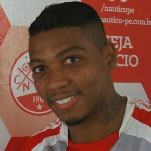 Marinho, atacante do Náutico