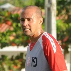 Hugo, atacante do Náutico