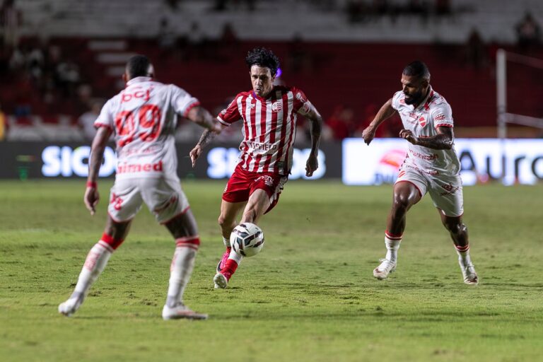 Jean Carlos desfalca o Náutico contra o Goiás na Série B | Ge